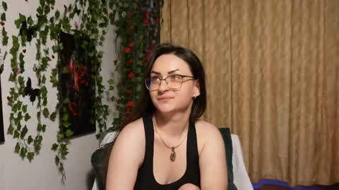 Snapshot of naughtyhomemade17 chatting on 09-27-25, 11:04 Mya Alexya online show from 09-27-25, 11:04