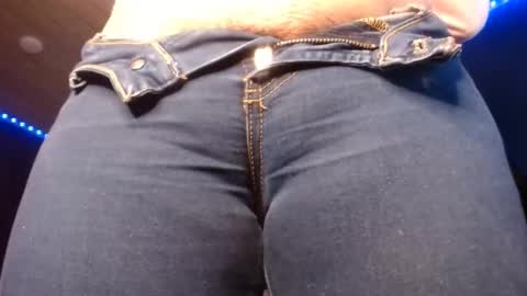 Snapshot of naughtyhotsquirt chatting on 04-17-26, 11:02 Kimberly online show from 04-17-26, 11:02