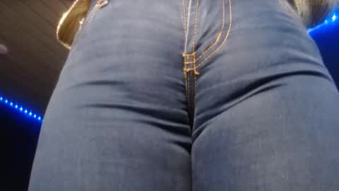 Snapshot of naughtyhotsquirt chatting on 04-23-26, 02:30 Kimberly online show from 04-23-26, 02:30