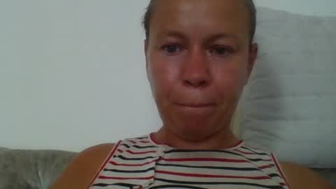 Snapshot of naughtyjennyblondeuk chatting on 07-09-26, 02:32 naughtyjennyblondeuk online show from 07-09-26, 02:32