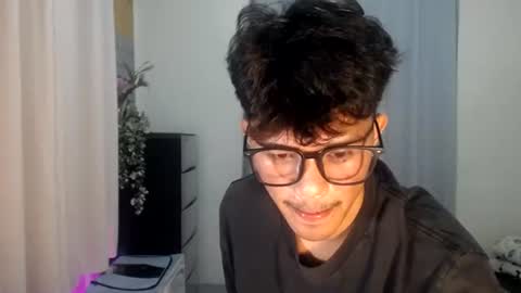 Snapshot of naughtyjosh_ chatting on 07-12-26, 02:19 Josh online show from 07-12-26, 02:19