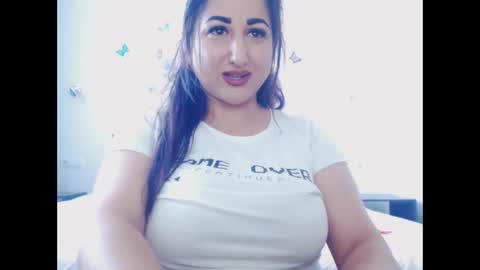 Snapshot of naughtymaya4you chatting on 09-10-25, 08:03 naughtymaya4you online show from 09-10-25, 08:03