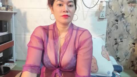 Snapshot of naughtymhavz chatting on 11-04-25, 01:27 marvie mhavz online show from 11-04-25, 01:27