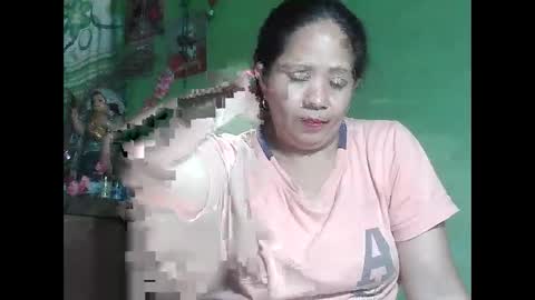 Snapshot of naughtymom26 chatting on 05-06-26, 02:19 naughtymom26 online show from 05-06-26, 02:19