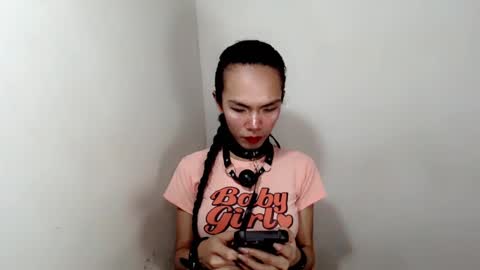 Snapshot of naughtypetiteangel chatting on 11-05-25, 05:29 naughtypetiteangel online show from 11-05-25, 05:29