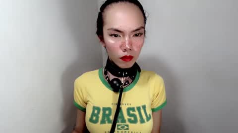 Snapshot of naughtypetiteangel chatting on 11-13-25, 07:40 naughtypetiteangel online show from 11-13-25, 07:40