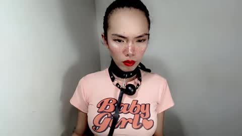 Snapshot of naughtypetiteangel chatting on 11-25-25, 09:48 naughtypetiteangel online show from 11-25-25, 09:48