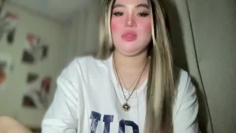 Rose Wilson online show from 02-11-25, 05:07