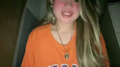 Snapshot of naughtyrosecum chatting on 06-25-26, 03:05 Rose Wilson online show from 06-25-26, 03:05