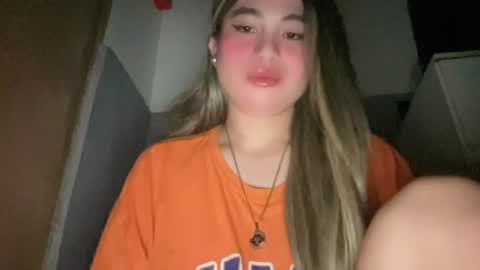 Snapshot of naughtyrosecum chatting on 07-20-26, 03:14 Rose Wilson online show from 07-20-26, 03:14