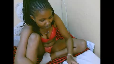 Snapshot of naughtysammur25 chatting on 11-23-25, 11:59 naughtyqueen online show from 11-23-25, 11:59