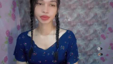 Snapshot of naughtysunshinepinay chatting on 06-13-26, 01:03 Celine online show from 06-13-26, 01:03