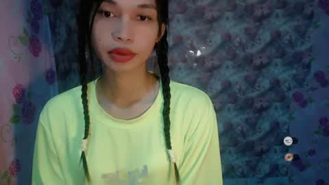 Snapshot of naughtysunshinepinay chatting on 06-17-26, 12:13 Celine online show from 06-17-26, 12:13