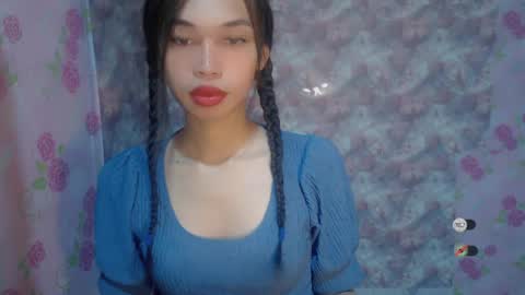 Snapshot of naughtysunshinepinay chatting on 07-19-26, 11:30 Celine online show from 07-19-26, 11:30