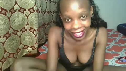 Snapshot of naughtysweetpie chatting on 12-01-25, 10:31 naughty online show from 12-01-25, 10:31