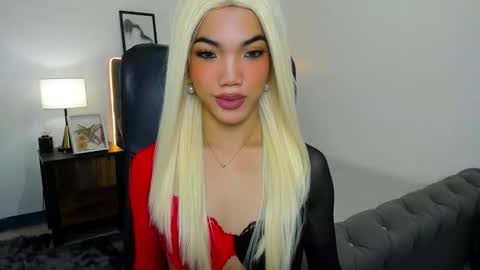 Cassie online show from 10-13-25, 04:34