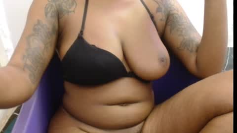 Snapshot of naughtyxpussyx chatting on 01-19-26, 02:43 naughtyxpussyx online show from 01-19-26, 02:43