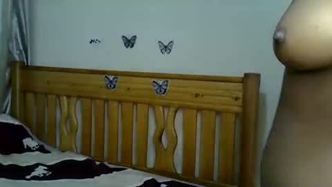 Snapshot of naughytwinxx chatting on 12-15-25, 09:46 naughytwinxx online show from 12-15-25, 09:46