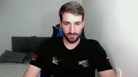 Snapshot of naugthy18boy chatting on 01-28-25, 07:53 Nico online show from 01-28-25, 07:53