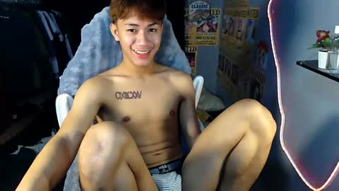 Snapshot of naugthyboyloy chatting on 06-18-26, 06:01 Loy online show from 06-18-26, 06:01