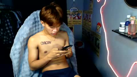 Snapshot of naugthyboyloy chatting on 07-23-26, 01:53 Loy online show from 07-23-26, 01:53