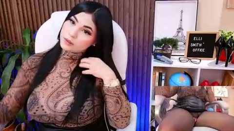 Snapshot of naugthyelli chatting on 05-19-26, 08:15 online show from 05-19-26, 08:15