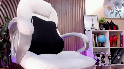 Snapshot of naugthyelli chatting on 06-09-26, 07:36 online show from 06-09-26, 07:36