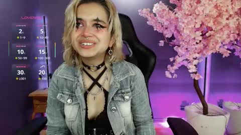 Snapshot of navier__ chatting on 11-07-25, 08:31 Navier online show from 11-07-25, 08:31