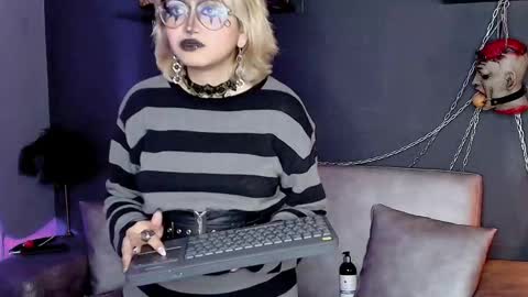 Snapshot of navier__ chatting on 12-03-25, 08:40 Navier online show from 12-03-25, 08:40