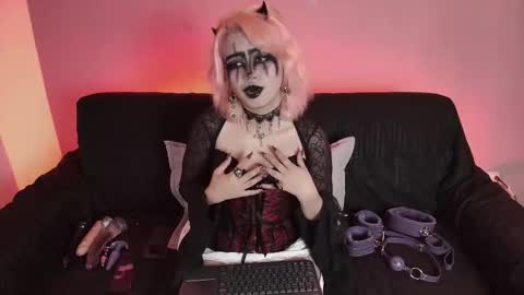 Snapshot of navier__ chatting on 01-12-26, 09:42 Navier online show from 01-12-26, 09:42