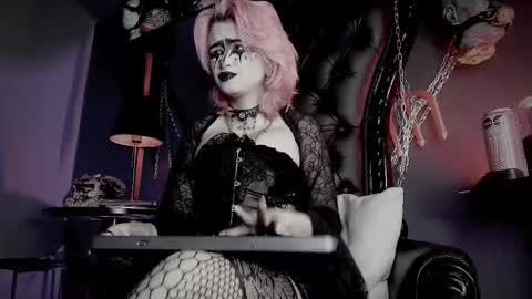 Snapshot of navier__ chatting on 02-18-26, 09:55 Navier online show from 02-18-26, 09:55