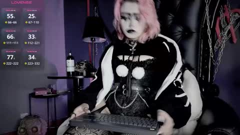 Snapshot of navier__ chatting on 02-25-26, 09:57 Navier online show from 02-25-26, 09:57