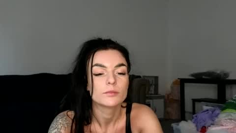 Navyrein online show from 01-20-25, 01:53