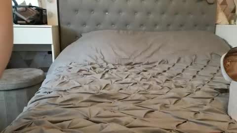 Snapshot of navyrayne chatting on 02-20-26, 09:32 Navyrein online show from 02-20-26, 09:32