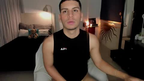 Snapshot of naxttan chatting on 06-03-26, 12:35 Natan online show from 06-03-26, 12:35