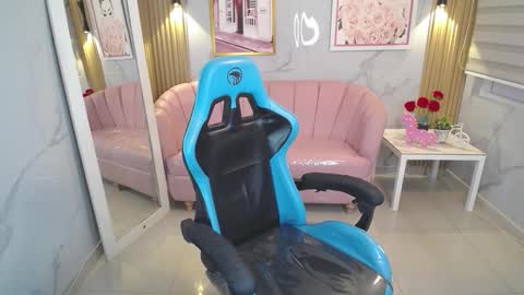 Snapshot of naya_a chatting on 11-29-25, 01:03 naya a online show from 11-29-25, 01:03