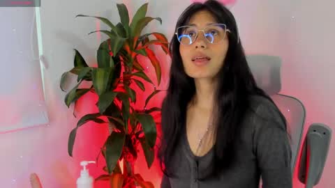 Naye  online show from 03-31-26, 10:21