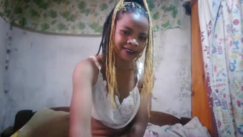 Nayla online show from 06-29-26, 08:53