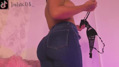 Snapshot of naylapot_ chatting on 01-06-25, 06:20 Juli online show from 01-06-25, 06:20