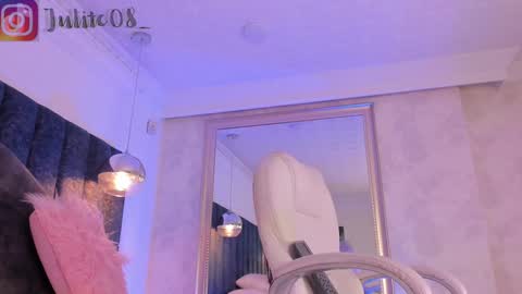 Snapshot of naylapot_ chatting on 01-10-25, 02:34 Juli online show from 01-10-25, 02:34