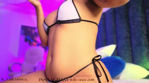 Snapshot of naylapot_ chatting on 09-12-25, 11:43 Juli online show from 09-12-25, 11:43