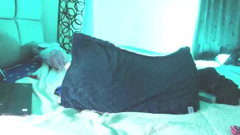 Im Nayton online show from 10-23-25, 01:05