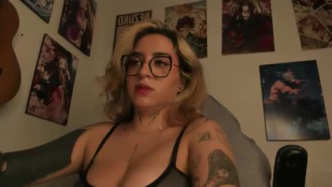 Snapshot of nazzz10 chatting on 04-29-26, 05:30 nazzz10 online show from 04-29-26, 05:30