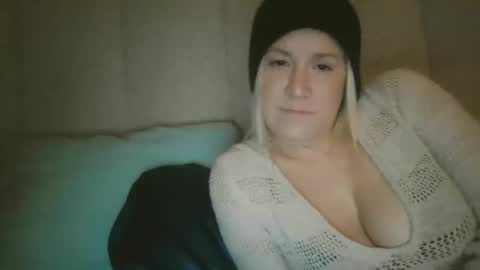 Snapshot of nchastain74 chatting on 11-16-25, 10:43 wetnikki6590 online show from 11-16-25, 10:43