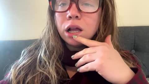 Snapshot of nealiana96 chatting on 12-02-24, 07:49 Nealiana online show from 12-02-24, 07:49