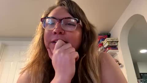 Snapshot of nealiana96 chatting on 02-12-26, 03:51 Nealiana online show from 02-12-26, 03:51