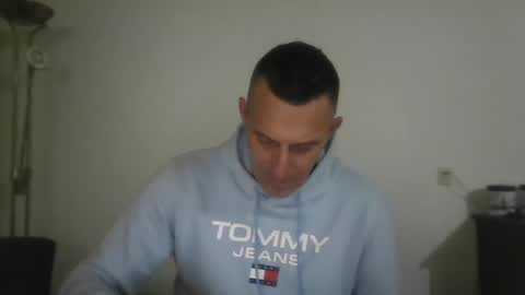 nederland77 online show from 12-25-24, 06:52