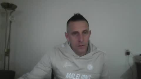 nederland77 online show from 12-26-24, 03:42