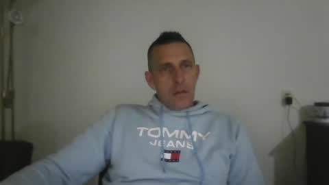 nederland77 online show from 12-29-24, 05:21