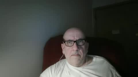 Snapshot of needlesslove chatting on 04-03-26, 01:36 Tom online show from 04-03-26, 01:36